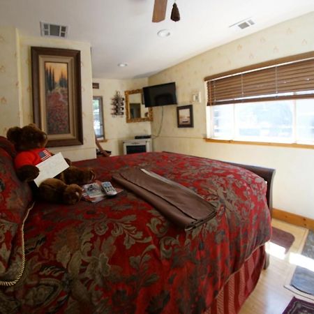 Fleur De Lac Europeran Inn Lake Arrowhead Eksteriør bilde