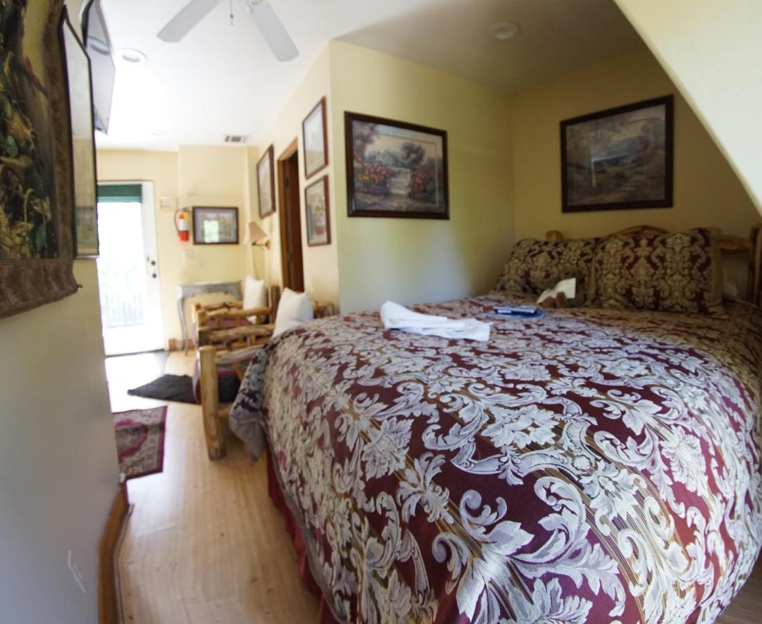 Fleur De Lac Europeran Inn Lake Arrowhead Eksteriør bilde