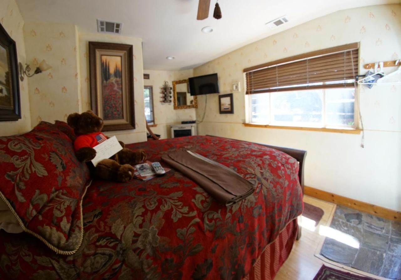 Fleur De Lac Europeran Inn Lake Arrowhead Eksteriør bilde