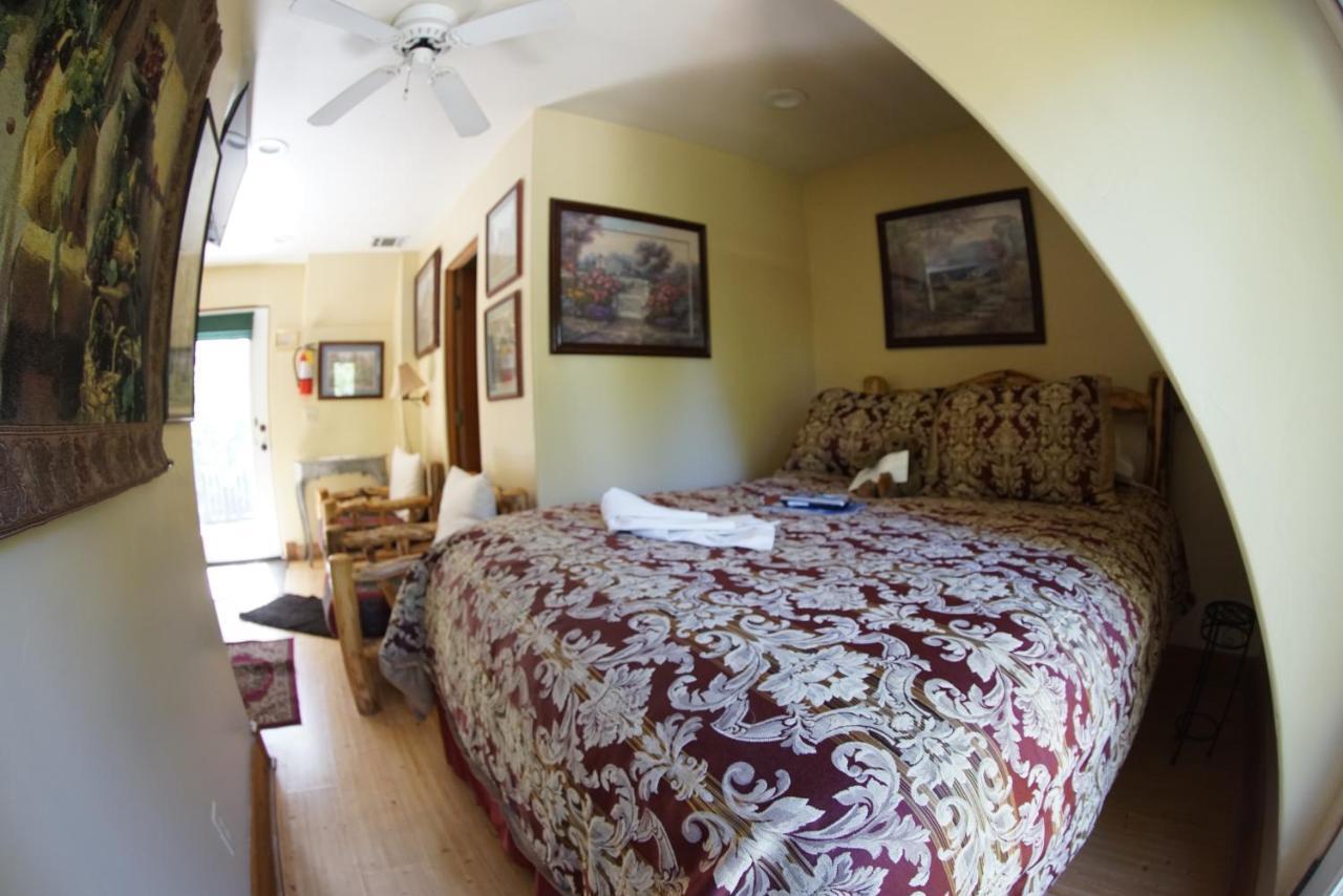Fleur De Lac Europeran Inn Lake Arrowhead Eksteriør bilde